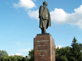 Памятник Ленину. Фото: www.monulent.ru Памятник Ленину. Фото: www.monulent.ru