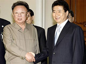 Президент Южной Кореи Ро Му Хен и глава КНДР Ким Чен Ир. Фото Reuters.