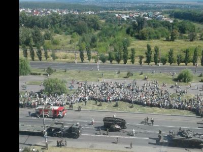 В Курске перевернулся танк. Фото: kursk-izvestia.ru