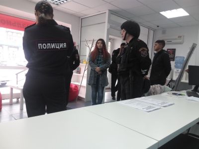 Обыск в штабе Навального в Омске. Фото: vk.com/teamnavalny_om