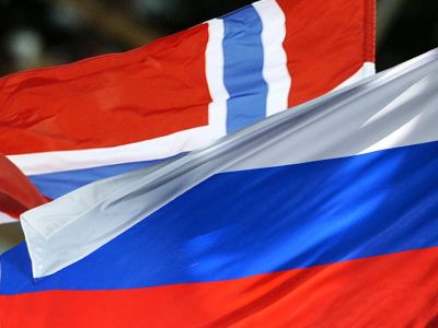 Флаги Норвегии и России. Фото: arctic.ru