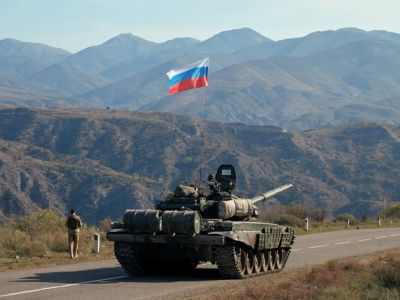 Техника российских "миротворческих сил" в Нагорном Карабахе. Фото: Reuters