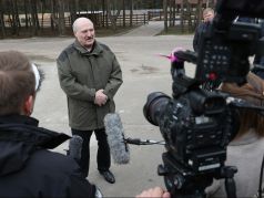 Александр Лукашенко во время рабочей поездки в Наровлянский район. Фото: Пресс-служба Президента Республики Беларусь